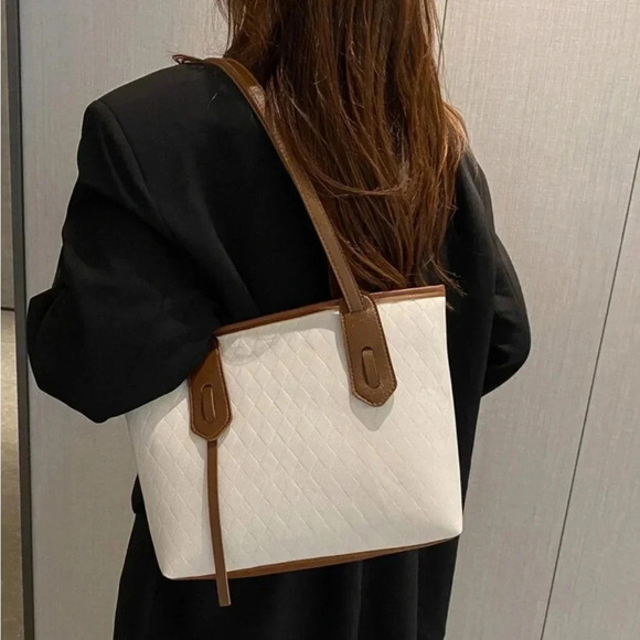 ⚠️Clearance Large Quilted White and Brown Shoulder Tote Bag - Picture 5 of 7